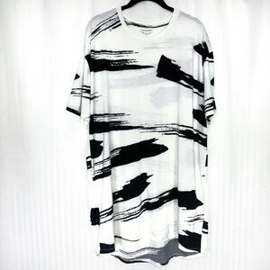 LuLaRoe Patrick Men's Black and White Graphic Shirt Size XL